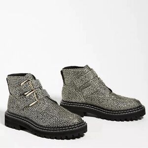 CECILIA NEW YORK Honor Gold Dot Leather Sole Strap Cushioned Boots NEW.Size:9